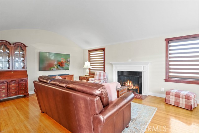 Detail Gallery Image 4 of 47 For 1342 W 19th St, San Pedro,  CA 90732 - 3 Beds | 2 Baths