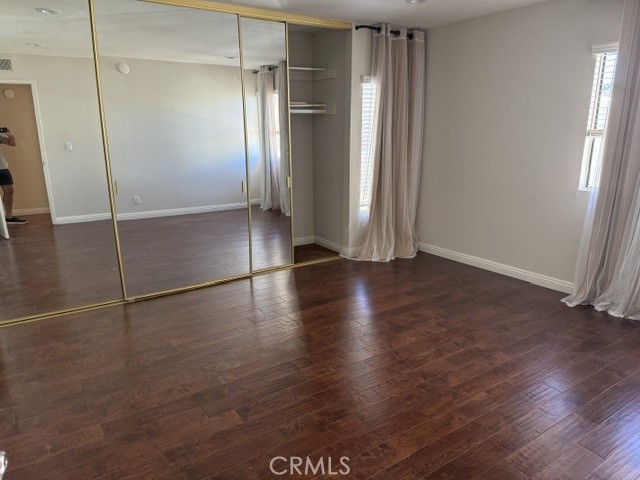 22135 Burbank photo 14