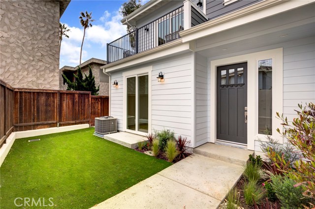 124 Guadalupe Avenue, Redondo Beach, California 90277, 3 Bedrooms Bedrooms, ,2 BathroomsBathrooms,Residential,Sold,Guadalupe,SB19041183