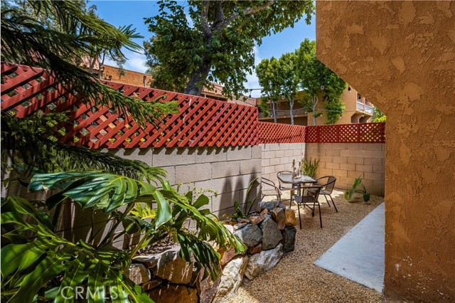 6600 Warner Avenue, Huntington Beach CA: https://media.crmls.org/medias/6d6354f9-1192-4c0b-ace9-f23187b7d6b2.jpg