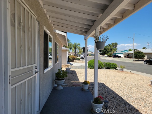 Detail Gallery Image 3 of 34 For 26866 Oakmont Dr, Menifee,  CA 92586 - 3 Beds | 2 Baths