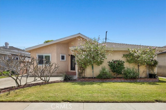 Detail Gallery Image 3 of 45 For 5442 W134th St, Hawthorne,  CA 90250 - 4 Beds | 2 Baths