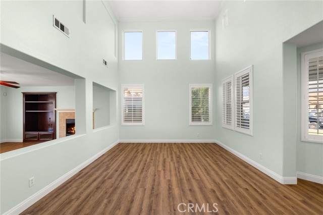 Detail Gallery Image 3 of 35 For 1067 Gold Finch, Beaumont,  CA 92223 - 6 Beds | 3 Baths