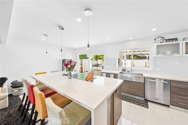 Detail Gallery Image 12 of 61 For 20191 Imperial Cove Ln, Huntington Beach,  CA 92646 - 3 Beds | 3 Baths