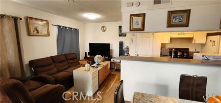 Detail Gallery Image 2 of 21 For 3436 Rainbow Lane, Highland,  CA 92346 - 2 Beds | 1 Baths