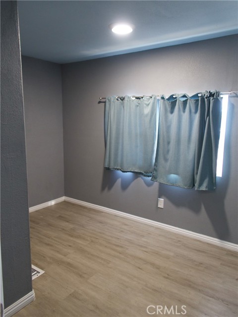 Detail Gallery Image 9 of 18 For 11423 Chamberlaine Way #61,  Adelanto,  CA 92301 - 2 Beds | 1 Baths