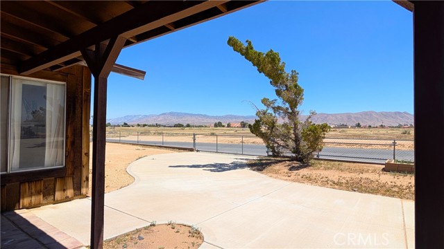 Detail Gallery Image 6 of 28 For 21512 Pahute Rd, Apple Valley,  CA 92308 - 2 Beds | 2 Baths