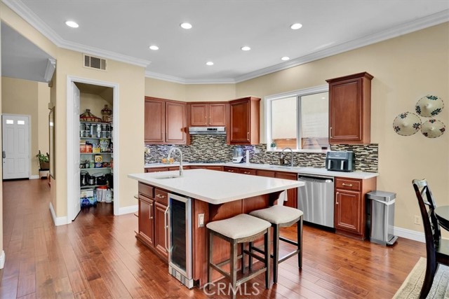 2125 Ridgeview Terrace Drive, Long Beach CA: https://media.crmls.org/medias/6d679b49-7518-4fc2-ad54-c1cf89df12af.jpg