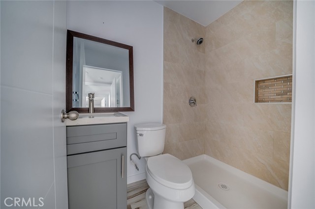 Detail Gallery Image 14 of 18 For 1348 W 41st Pl, Los Angeles,  CA 90037 - – Beds | – Baths