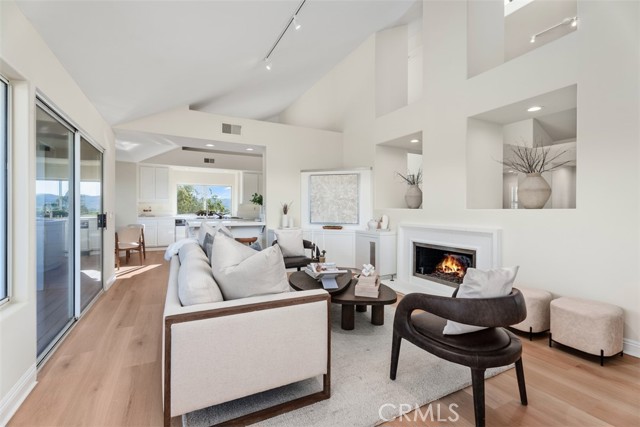 Detail Gallery Image 22 of 42 For 22 Delphinus, Irvine,  CA 92603 - 3 Beds | 3/1 Baths