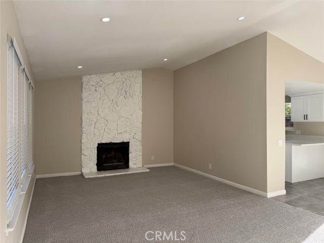 15012 Chuparosa, Victorville CA: https://media.crmls.org/medias/6d69c0c1-acd7-4f70-b956-8225980d9304.jpg