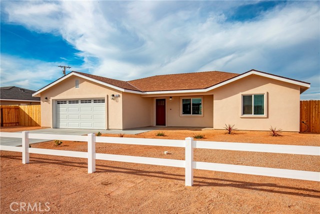 Detail Gallery Image 3 of 25 For 8225 Peach Ave, California City,  CA 93505 - 3 Beds | 4 Baths