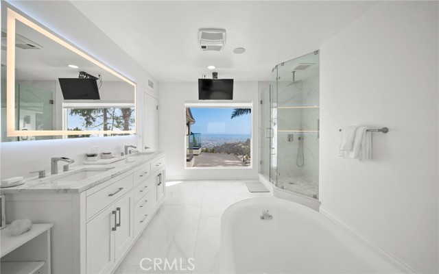 Detail Gallery Image 89 of 200 For 7930 Vulcan Dr, Los Angeles,  CA 90046 - 7 Beds | 8/1 Baths