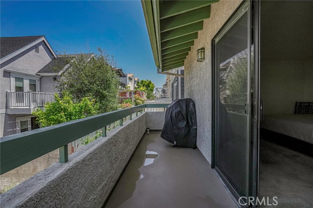 1712 Steinhart Avenue, Redondo Beach, California 90278, 3 Bedrooms Bedrooms, ,2 BathroomsBathrooms,Residential,Sold,Steinhart,PV24098289