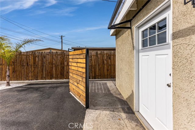 Front Image Thumbnail for CRPW26067289