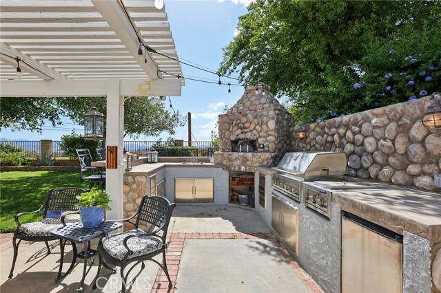 Detail Gallery Image 30 of 47 For 27959 Palmetto Ridge Dr, Valencia,  CA 91354 - 4 Beds | 2/1 Baths