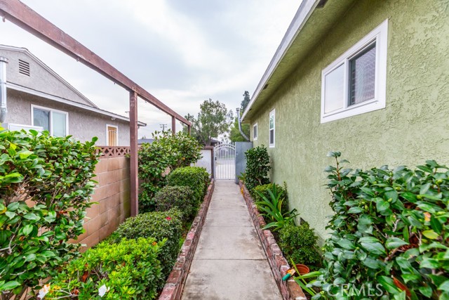 Detail Gallery Image 48 of 54 For 11229 Elmhurst Dr, Norwalk,  CA 90650 - 4 Beds | 2 Baths