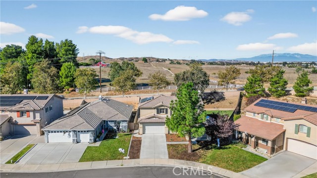 Detail Gallery Image 5 of 39 For 205 Logan, Beaumont,  CA 92223 - 5 Beds | 3 Baths