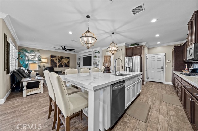 Detail Gallery Image 10 of 68 For 25941 Woodpecker Ln, Corona,  CA 92883 - 4 Beds | 3/1 Baths