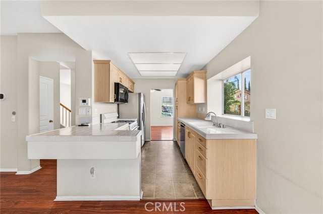 Detail Gallery Image 5 of 52 For 30752 Canterfield Dr, Temecula,  CA 92592 - 4 Beds | 2/1 Baths