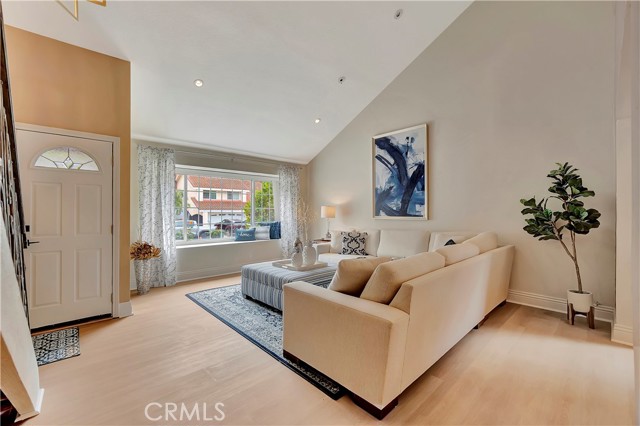 22471 Rippling Brook, Lake Forest CA: https://media.crmls.org/medias/6d71e89d-67b9-47a2-b1c1-59f8c101a4a0.jpg