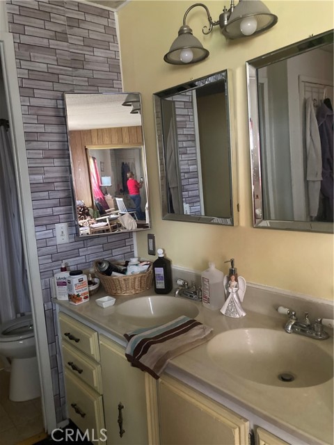 Detail Gallery Image 9 of 15 For 1001 W Lambert Rd #37,  La Habra,  CA 90631 - 2 Beds | 2 Baths