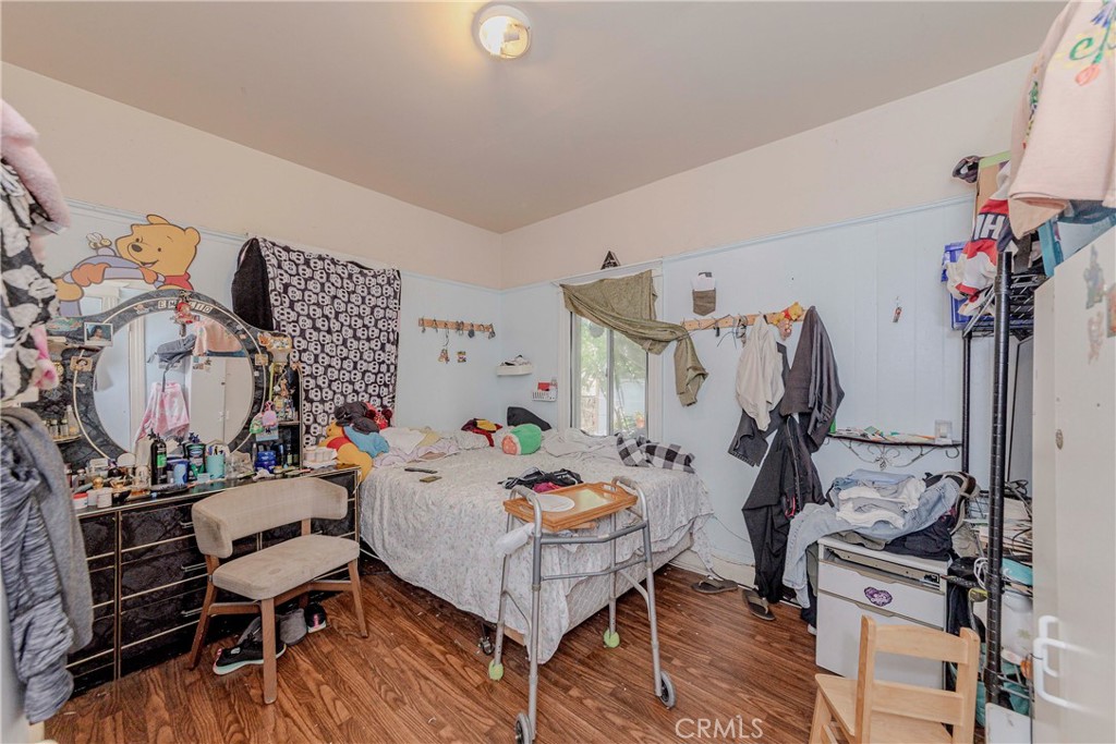 https://media.crmls.org/medias/6d72be77-776f-4379-a8d0-91f98363afd8.jpg?preset=X-Large