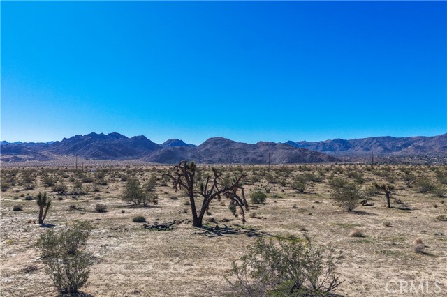 Detail Gallery Image 9 of 12 For 62423 Crestview Dr, Joshua Tree,  CA 92252 - – Beds | – Baths