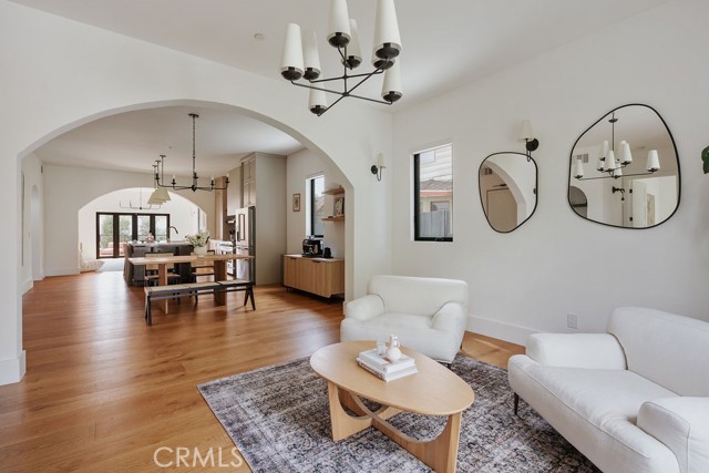 5142 Brynhurst Avenue, Los Angeles CA: https://media.crmls.org/medias/6d744282-3ff3-47ab-ba5c-c4a2f30b2103.jpg