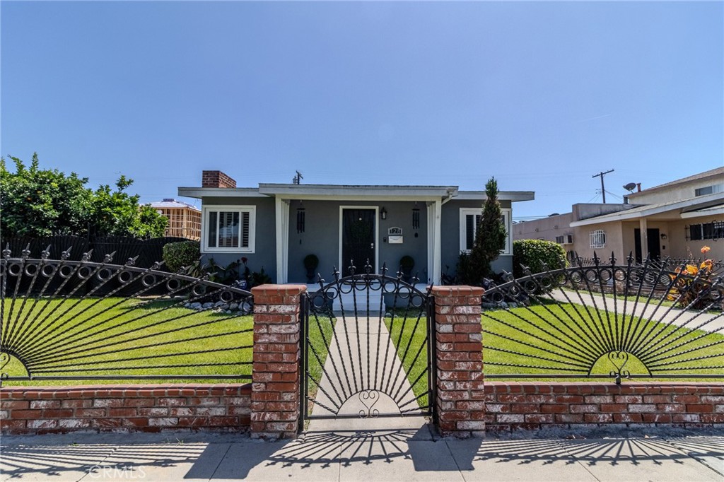 128 E 67th Way