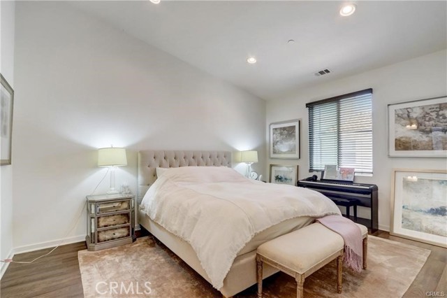 44 Hoya Street, Rancho Mission Viejo CA: https://media.crmls.org/medias/6d7534d5-9f3e-46b1-8a78-e3cdf9b42de8.jpg