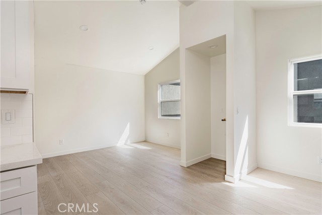 1003 Seal Way, Seal Beach CA: https://media.crmls.org/medias/6d7582a8-49d8-4140-805c-f2751709fe5b.jpg