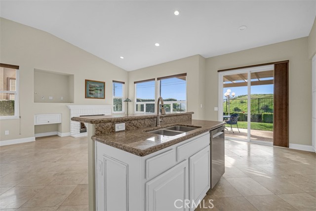 Image 19 of 57 For 468 Calle Canela