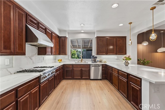 Image 11 of 40 For 13707 Woodside Street