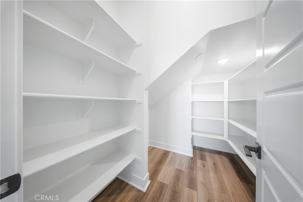 https://media.crmls.org/medias/6d76a67d-584a-4773-838d-93f893252cd3.jpg?preset=X-Large