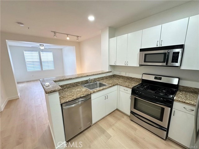 Front Image Thumbnail for CROC26043281