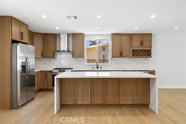 Detail Gallery Image 12 of 38 For 22306 Marlin Pl, Canoga Park,  CA 91303 - 4 Beds | 3 Baths
