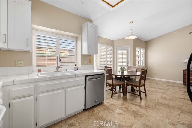 Detail Gallery Image 10 of 31 For 44239 Fenner, Lancaster,  CA 93536 - 3 Beds | 2 Baths