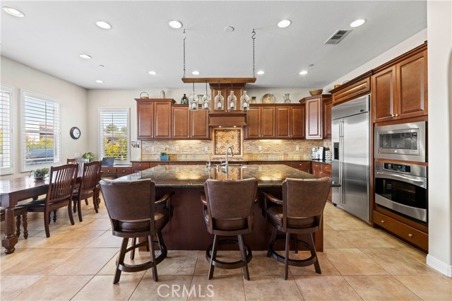 Detail Gallery Image 21 of 68 For 15905 Mandalay Rd, Canyon Country,  CA 91387 - 4 Beds | 3/1 Baths