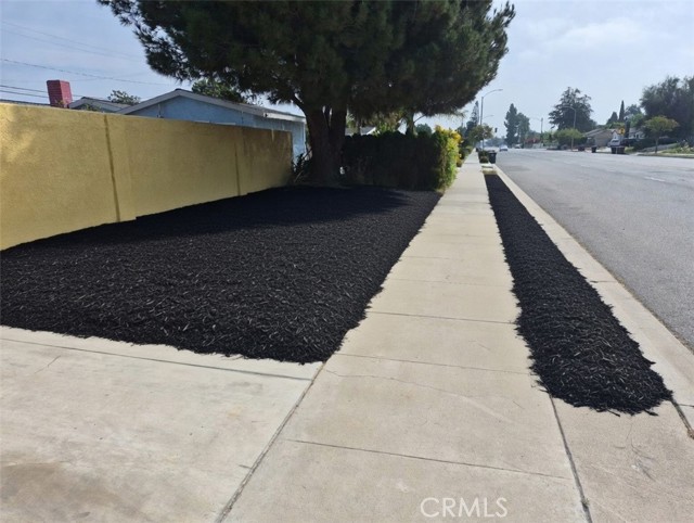 Detail Gallery Image 19 of 19 For 2435 W Broadway, Anaheim,  CA 92804 - 3 Beds | 2 Baths