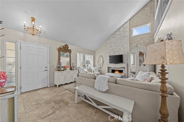 6763 Poinsettia Court, Chino CA: https://media.crmls.org/medias/6d78ffee-ac42-4e2c-94d8-47f12a17573f.jpg