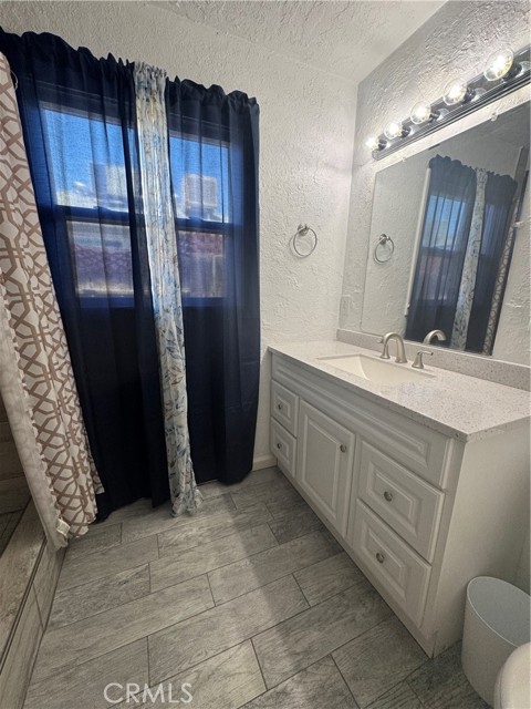 Detail Gallery Image 5 of 22 For 445 W Yale Ave, Coalinga,  CA 93210 - 2 Beds | 1 Baths
