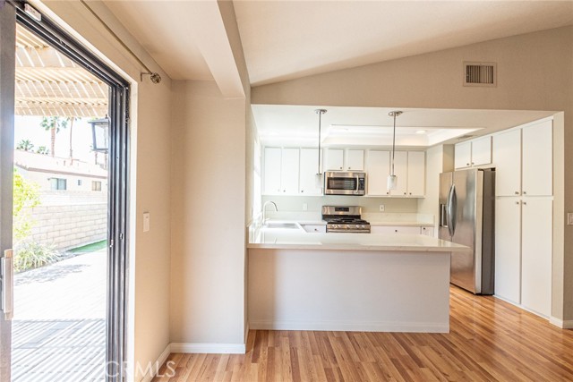 Image 4 of 18 For 77843 Sunnybrook Drive