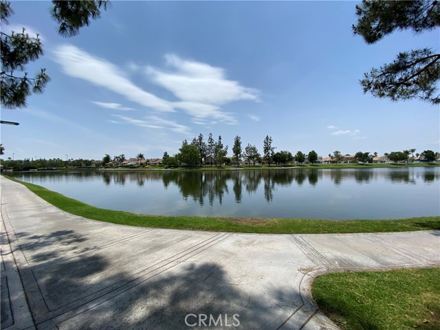 28562 Brige Water Lane, Menifee CA: https://media.crmls.org/medias/6d7b3932-141f-490e-ac22-c67032416fcc.jpg