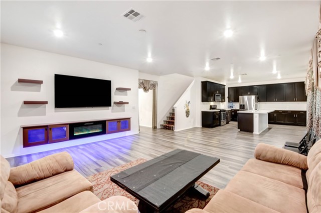 Detail Gallery Image 6 of 23 For 24638 Hudson St, Moreno Valley,  CA 92551 - 5 Beds | 3 Baths