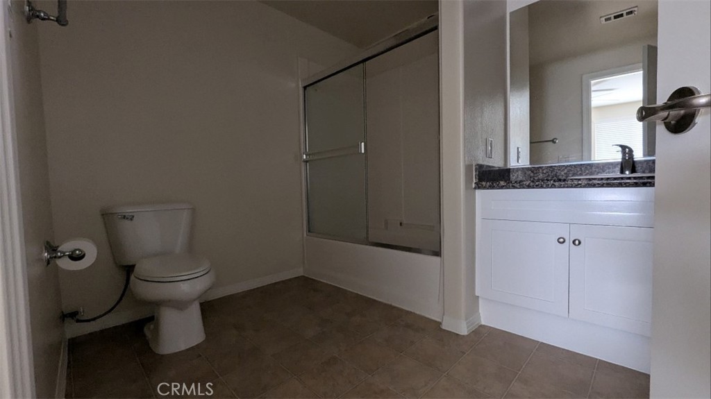 https://media.crmls.org/medias/6d7d0b11-0855-45ca-a09b-255e76d51a62.jpg?preset=X-Large