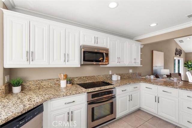 Detail Gallery Image 16 of 54 For 29769 Longhorn Dr, Canyon Lake,  CA 92587 - 3 Beds | 2/1 Baths