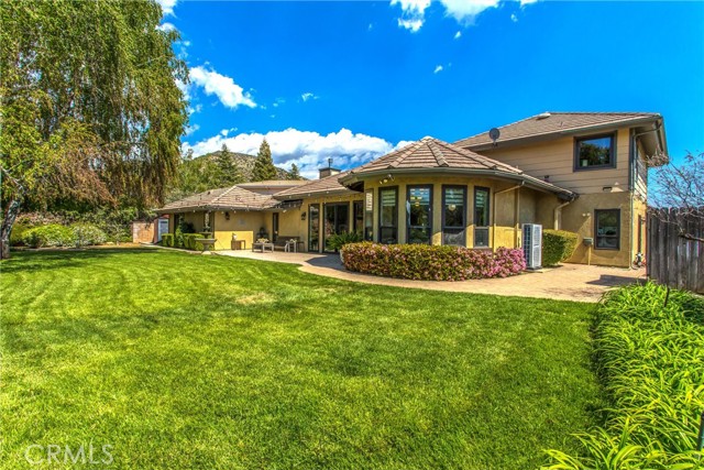 13046 Oak Crest Drive, Yucaipa CA: https://media.crmls.org/medias/6d7d8534-ebb9-4428-9a80-20509fd8e3fa.jpg
