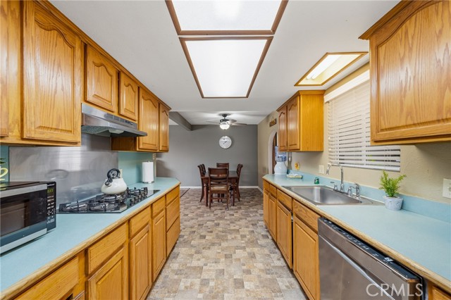 Detail Gallery Image 22 of 46 For 147 Myrtlewood, Calimesa,  CA 92320 - 4 Beds | 2 Baths