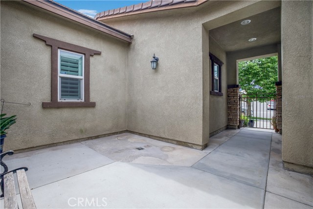 18019 Lapis Lane, San Bernardino CA: https://media.crmls.org/medias/6d7e12fb-8106-45e4-b0b9-7d0b6a55f872.jpg